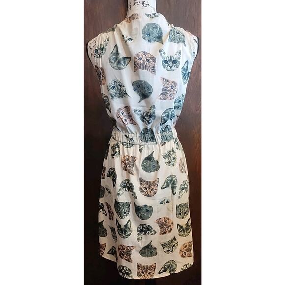 Retrolicious Cat Print Dress - Cream and Green - Picture 5 of 6